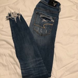 Light Wash American Eagle Jeans